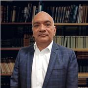 professor de Redação, há mais de 20 anos em preparatórios para concursos e vestibulares